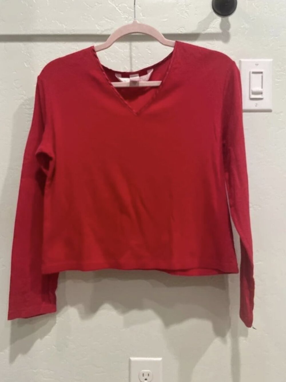 Long sleeves v-neck top woman size M